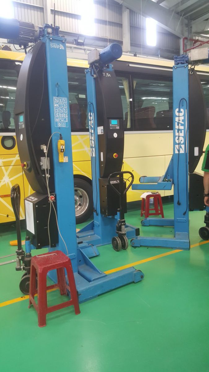 Cầu nâng 4 trụ độc lập Sefac SW2 Cầu nâng 4 trụ độc lập Sefac SW2