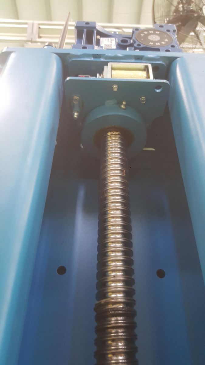 Cầu nâng 4 trụ độc lập Sefac SW2 Cầu nâng 4 trụ độc lập Sefac SW2